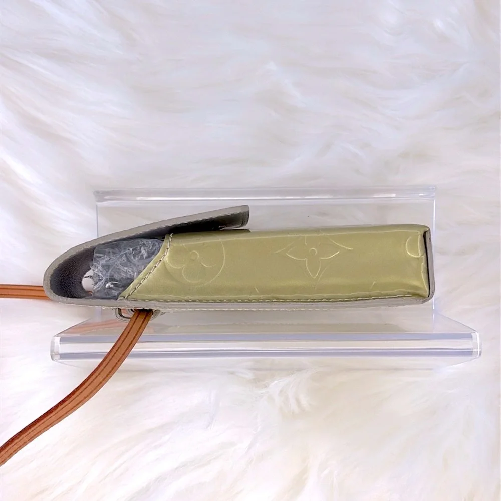 Louis Vuitton Monogram Vernis‎ Walker Pouch w/ Strap